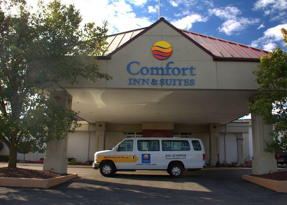 Comfort Inn & Suites Airport Сиракьюс Экстерьер фото